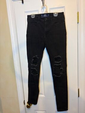 Hollister Women👩🏻Black Super Skinny High Rise Distressed Stretch Jean👖Sz 3R